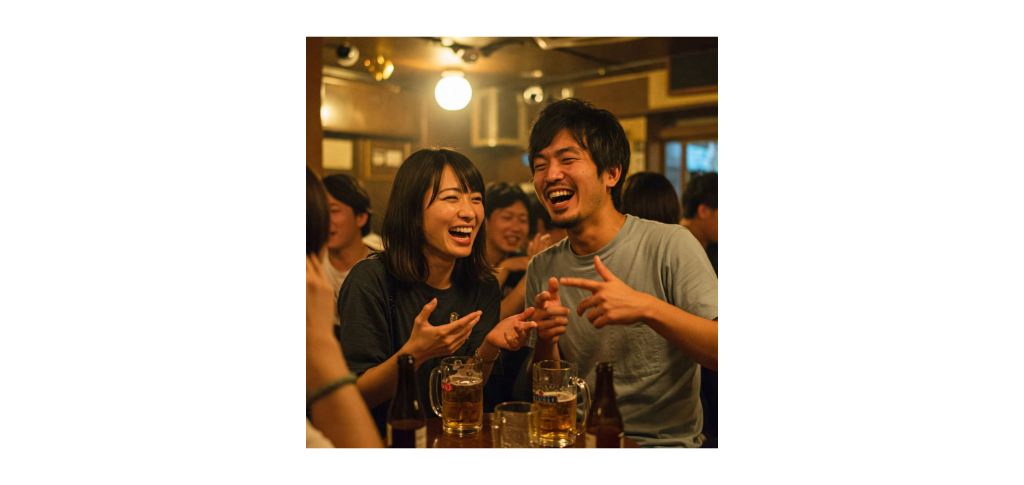 居酒屋で広島弁を交わしながら盛り上がるグループのイメージ